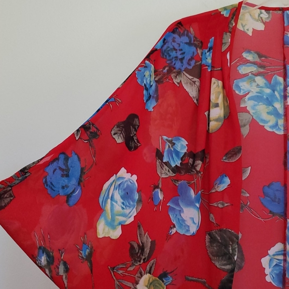 Red Floral Kimono Style Shrug - S - Picture 3 of 9